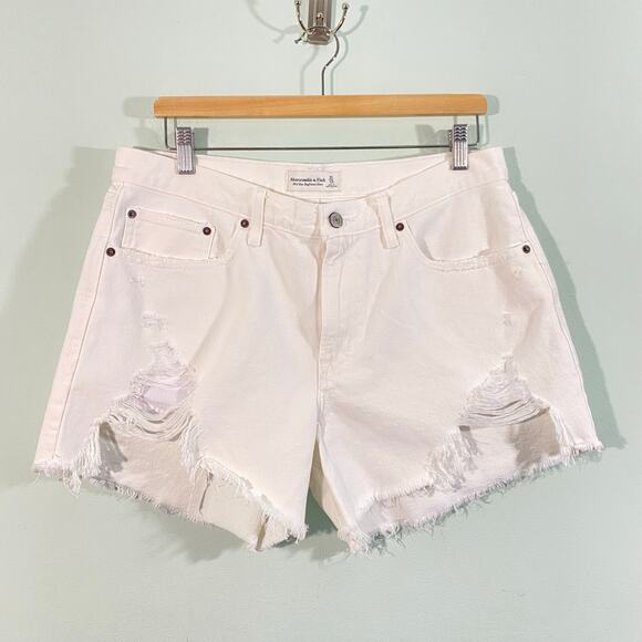 Abercrombie & Fitch Women White Distressed Mid Rise Boyfriend Shorts Size 12 - Picture 1 of 7